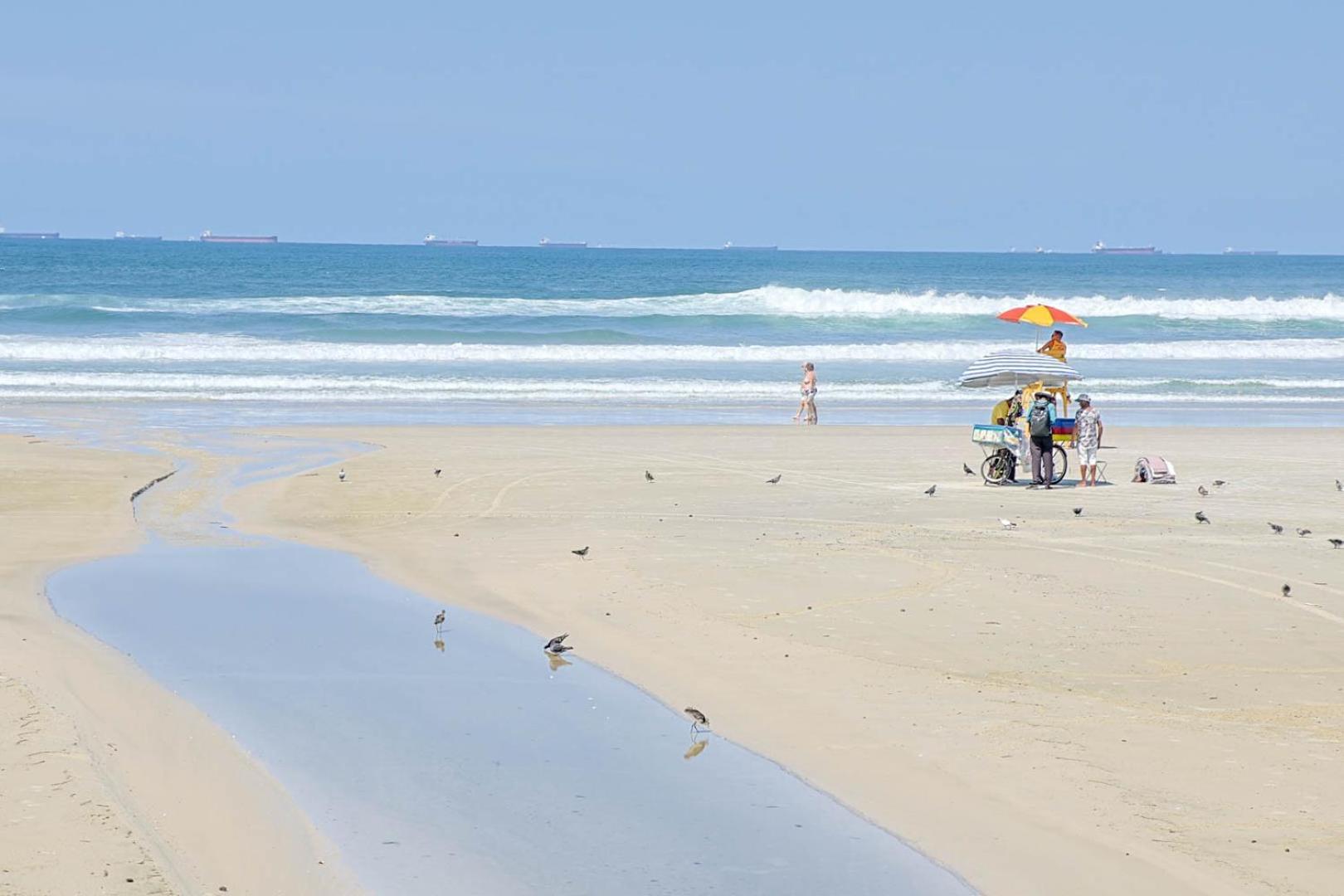 גוארויה Apto A 500 Metros Da Praia Da Enseada מראה חיצוני תמונה