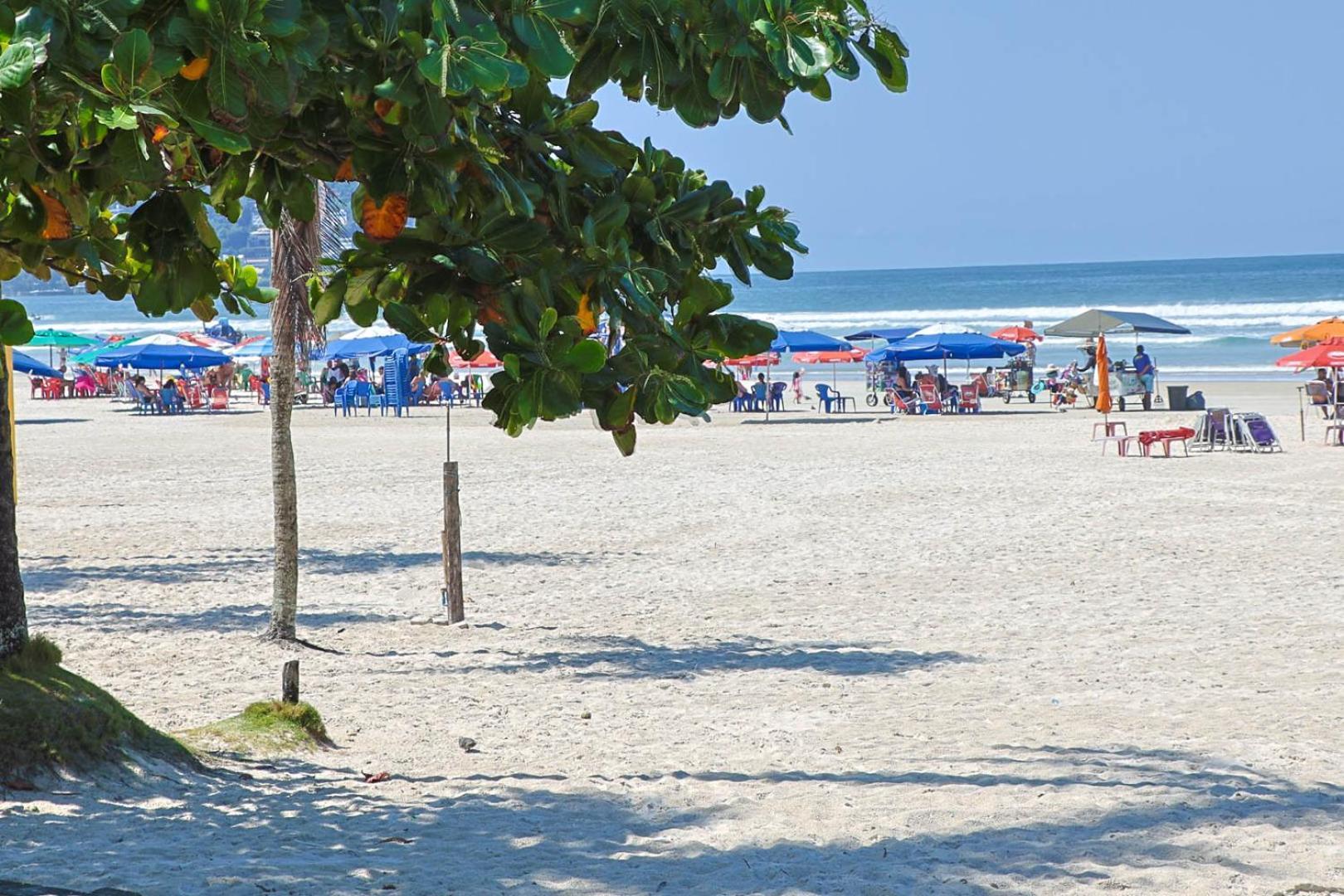 גוארויה Apto A 500 Metros Da Praia Da Enseada מראה חיצוני תמונה